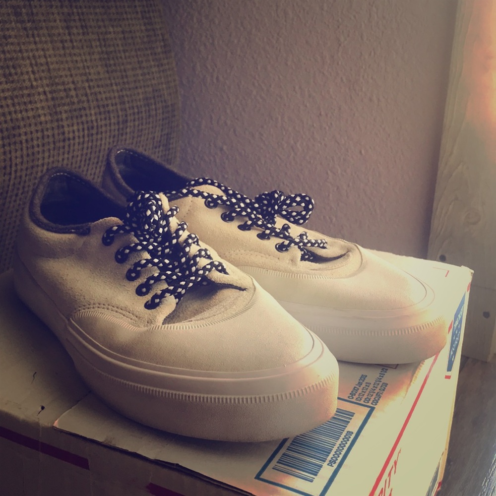 Converse Suede Cream Laced Cap Toe